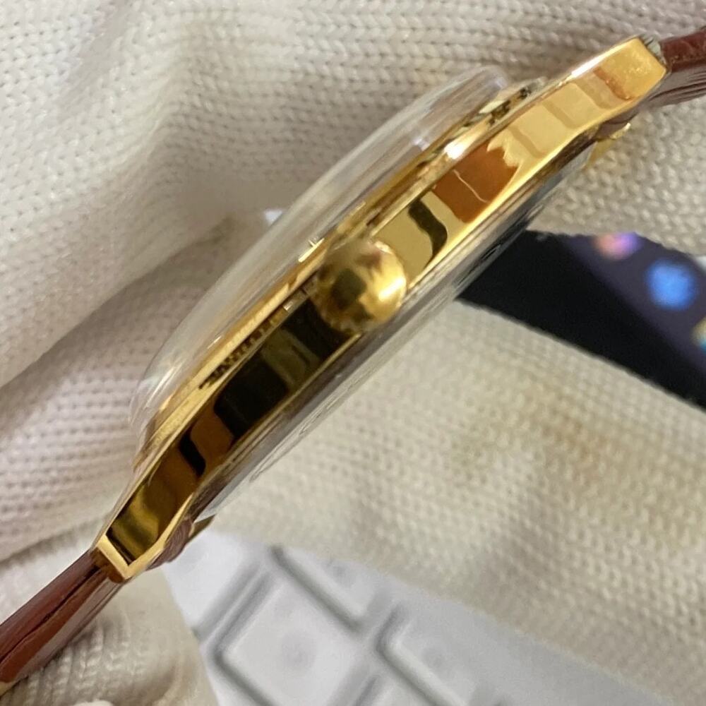 Vintage 1984 Roamer Manual Mens Gold Watch W/Leather Strap & White accents - Picture 6 of 7